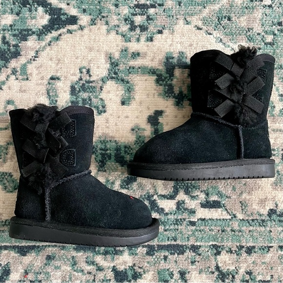 NWOT Black Koolaburra Ugg Boots Toddler Size 6 Bows Slip On Winter Snow - Picture 5 of 9